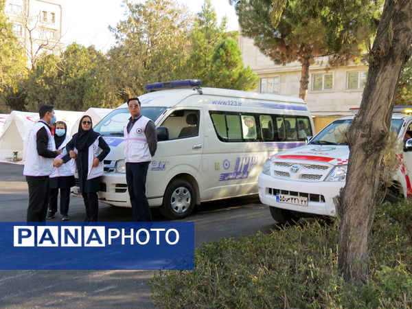 برگزاری مانور زلزله در هنرستان محمودیه شهرستان بجنورد 
