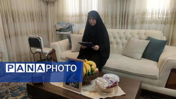 دیدار دانش‌آموزان  دبیرستان۲۲ بهمن با همسر شهید جانباز شیمیایی  شهرضا 