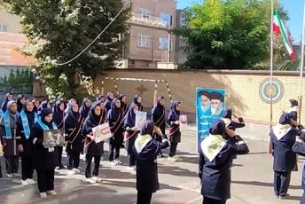 اجرای گارد پرچم در مدارس شهرستان خوی