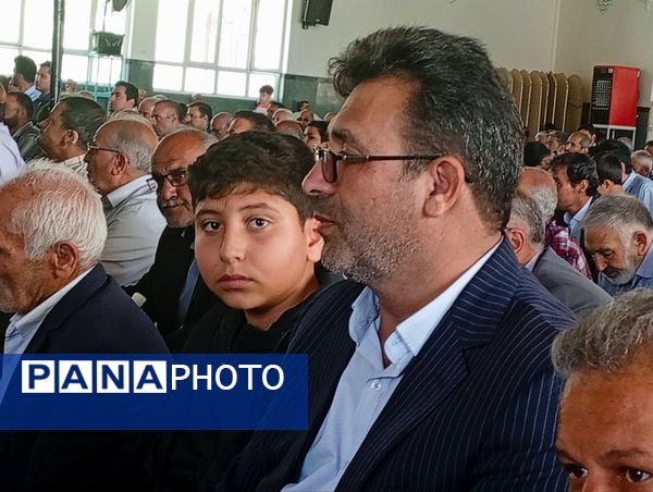 نماز جمعه‌ای با رنگ و بوی معلمی