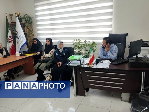 نشست صمیمانه معاون پرورشی و تربیت‌بدنی ناحیه 7 با سردبیر خبرنگاران خبرگزاری پانا 