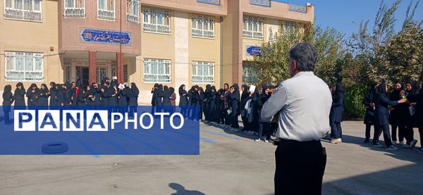 آموزش آتش نشانی و اقدامات ایمنی در دبیرستان حضرت خدیجه (س) جعفریه