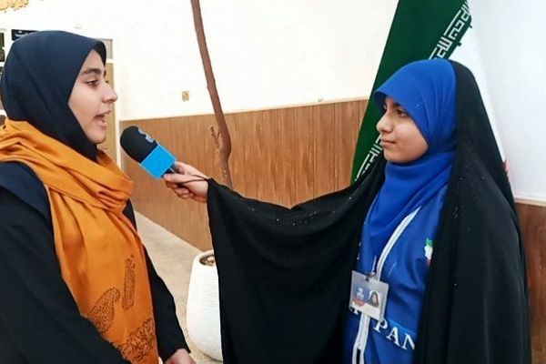 گروه سرود «بنات‌الحیدر» ابتکار من و دوستانم بود