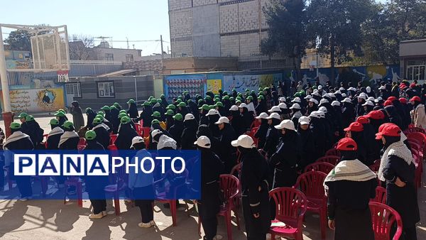 بزرگداشت روز دانش آموز در دبیرستان شاهد قدسیان 