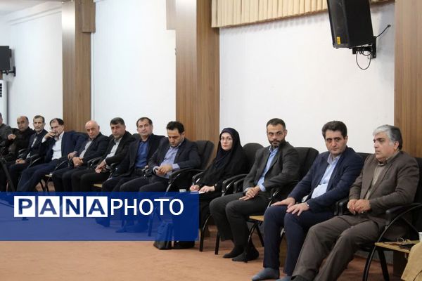 دیدار مدیران اجرایی مازندران با نماینده ولی‌ فقیه