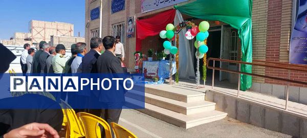 جشن عاطفه ها و مهربانی ؛ پاییز مدرسه ما بهاری شد