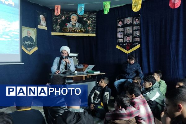 اولین روز حضور پسران ناحیه دو شهرری در مراسم معنوی اعتکاف 
