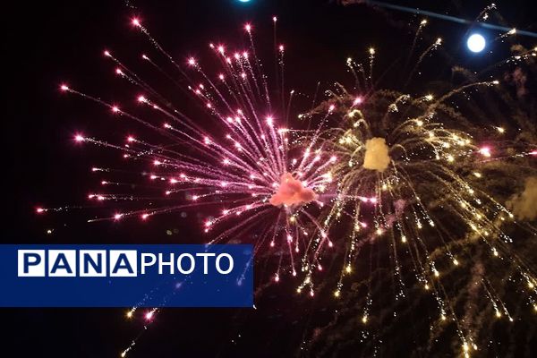 جشن نور در بارگاه عشق؛ حرم مطهر پیشوا در شب میلاد امام رضا (ع) غرق در شور و شعف