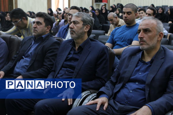 برگزاری مراسم تجلیل از دانش‌آموز خبرنگاران پانا و رتبه‌های برتر استانی فرهنگی و هنری در کاشان
