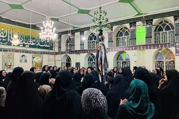  مراسم سینه زنی به مناسبت شهادت حضرت رقیه(س) در روستای عارف آباد
