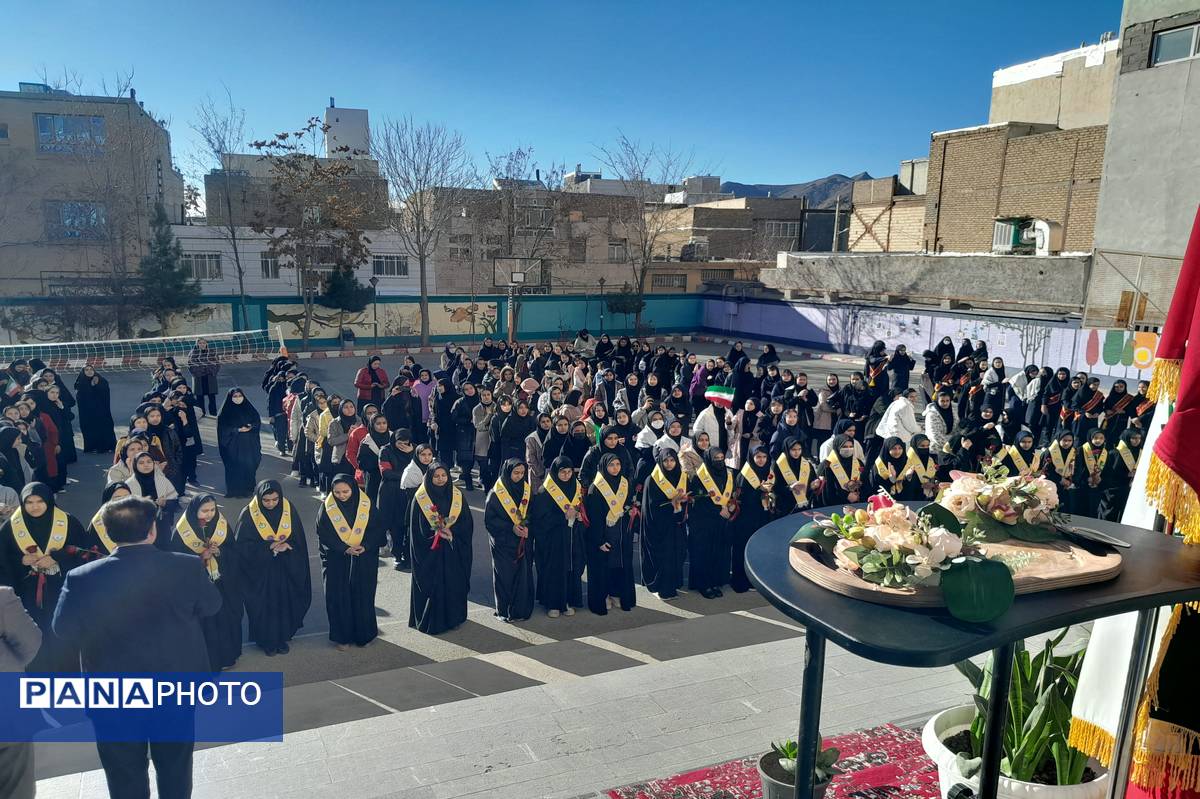 نغمه‌ای از دل تاریخ در آسمان امید