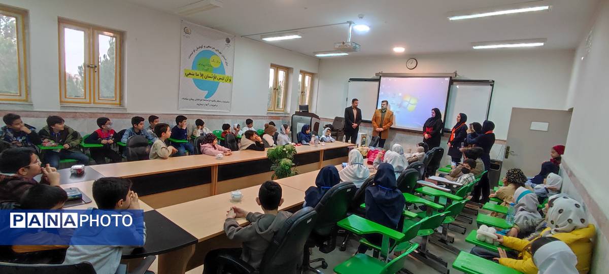 برگزاری کلاس شاهنامه خوانی در دانشگاه پیام نور شهرستان شیروان