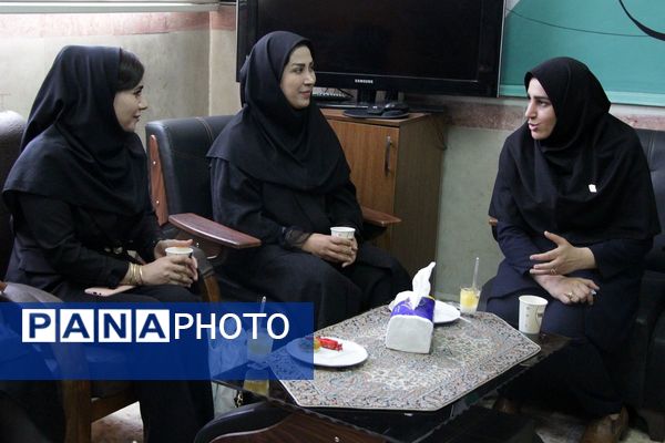 جشنواره هفته مشاغل در هنرستان تقوی پیشگان بهارستان۲