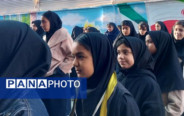 گرامیداشت هفته بسیج دانش آموزی در دبیرستان فیاض 