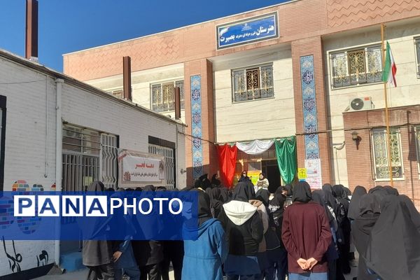 گلباران تمثال امام و تقدیر از دانش‌آموزان برتر  هنرستان بصیرت آشخانه