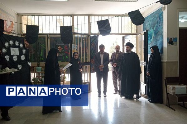  زنگ نماز در هنرستان آفرینش پردیس با حضور امام جمعه و مدیر آموزش و پرورش