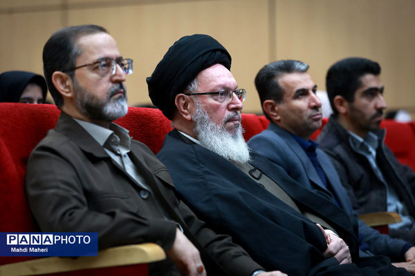 مراسم آموزش کاروان‌های عمره دانش‌آموزی به دانش‌آموزان عازم سرزمین وحی