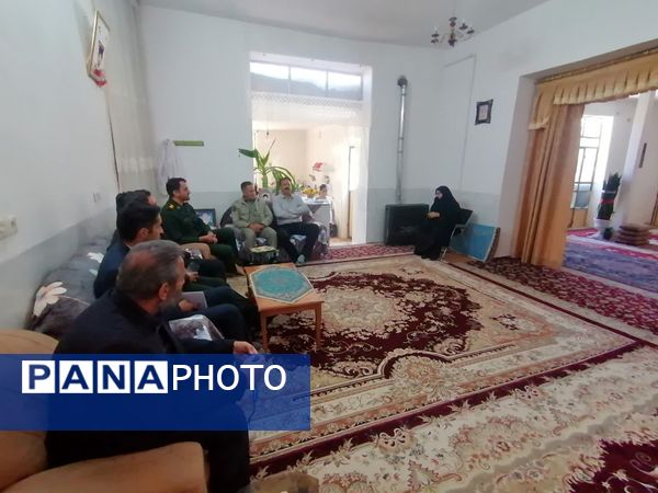 تجدید میثاق با آرمان‌های شهیدان و تقدیر از خانواده‌های معزز شهدا