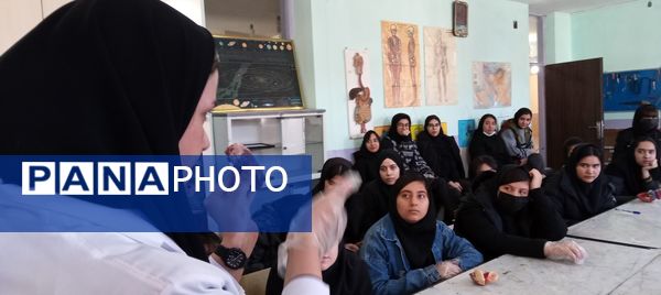 برگزاری کارگاه آموزشی تشریح قلب در آموزشگاه دخترانه عصمت ملارد