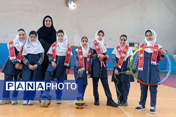 مسابقه ورزشی «مادر دختری » طرح شهید خرازی در قرچک