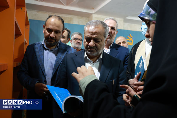 بازدید وزیر آموزش و پرورش از سی‌وششمین نمایشگاه بین‌المللی کتاب تهران 