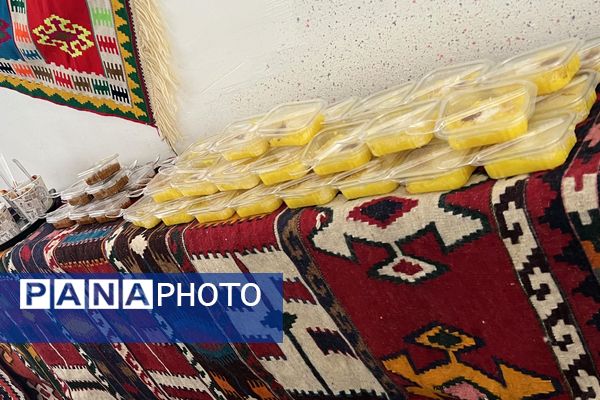 نمایشگاه دانش‌آموزان دبستان دانش آباده به‌مناسبت هفته ماها