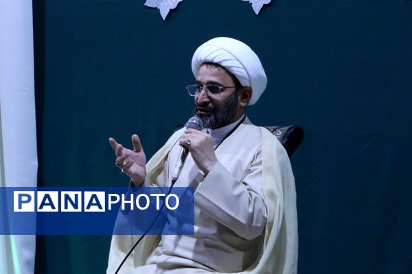  اعتکاف دانش‌آموزی در فضایی معنوی و آرام در ملارد