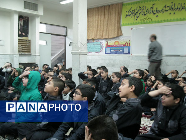 برگزاری پیش‌اجلاسیه نماز در دبستان سمیه قم