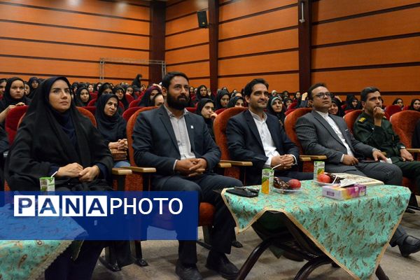 مدرسه انقلاب در بهارستان‌دو به ایستگاه پایانی رسید
