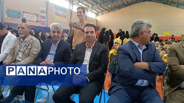 بوم و نوا صحنه تقدیر از کتاب‌دوستان فدافن