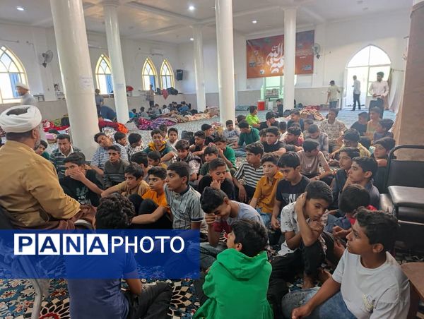 مراسم اعتکاف دانش‌آموزی در مسجد نور سندرک