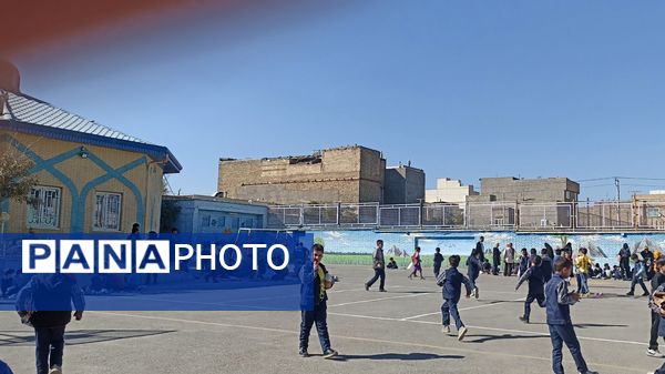 ترویج تغذیه سالم با برگزاری اردوی حیاطی در دبستان فطرت