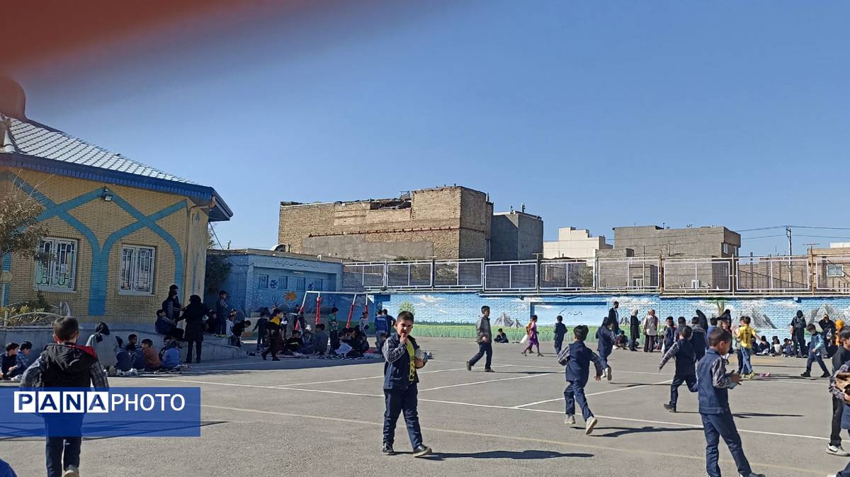 ترویج تغذیه سالم با برگزاری اردوی حیاطی در دبستان فطرت