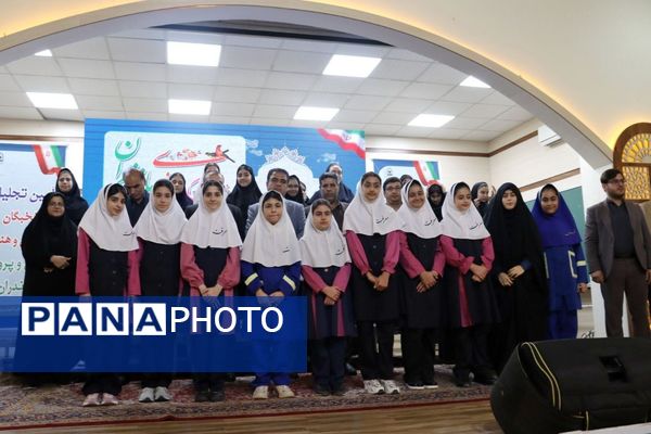 تجلیل از برگزیدگان جشنواره‌های فرهنگی و هنری دانش‌آموزان مازندران