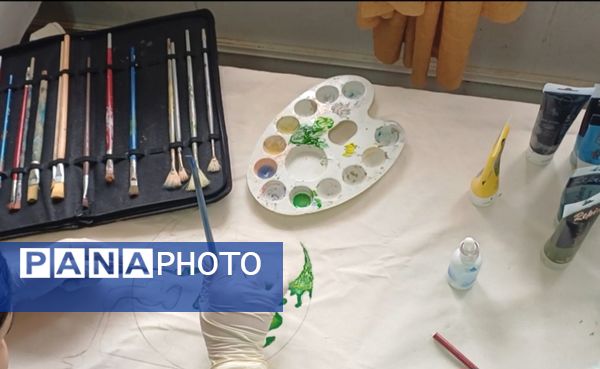 هم صدایی قلم و رنگ در پاسخ به پرسش مهر