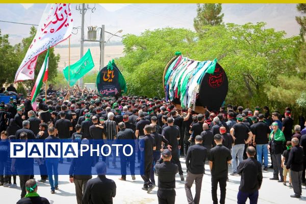 مراسم عاشورای حسینی در مشهد اردهال کاشان