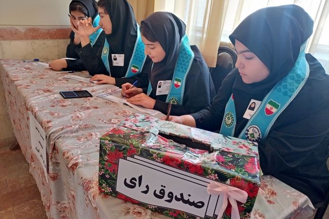 انتخابات شورای دانش‌آموزی دبیرستان الزهرای خواجه