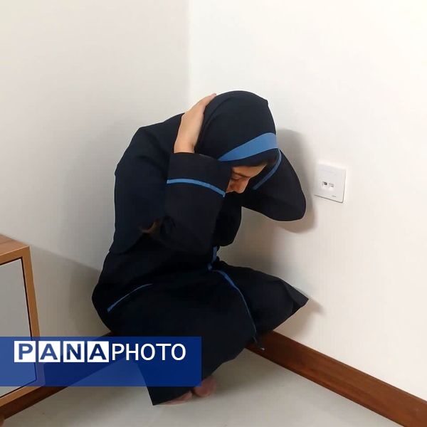به صدا درآمدن آژیر مانور زلزله در کلاس‌های مجازی دبیرستان شهید همت