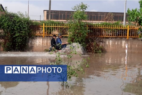 سیلاب در شهرک غرب مشهد