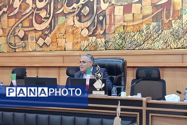 آموزش خانواده مهمترین راه حل در تربیت دانش‌آموزان