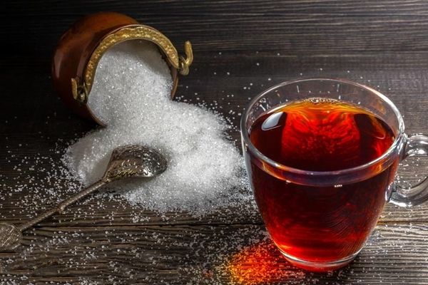 چای را با شکر شیرین نکنید
