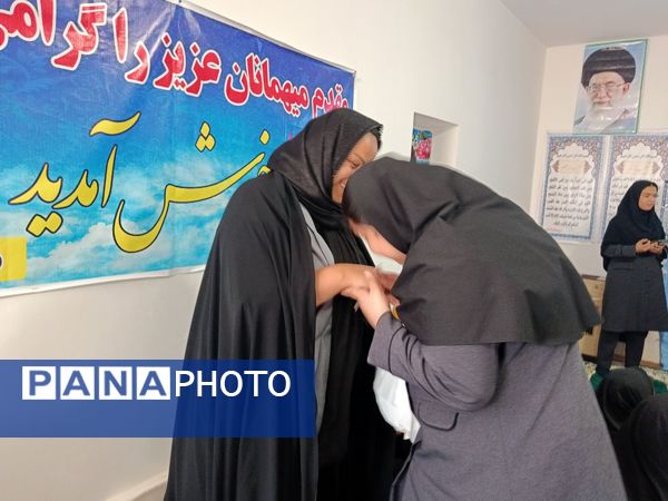 جشن روز مادر و ولادت حضرت زهرا (س) در مدرسه گلشاد خلیل آباد