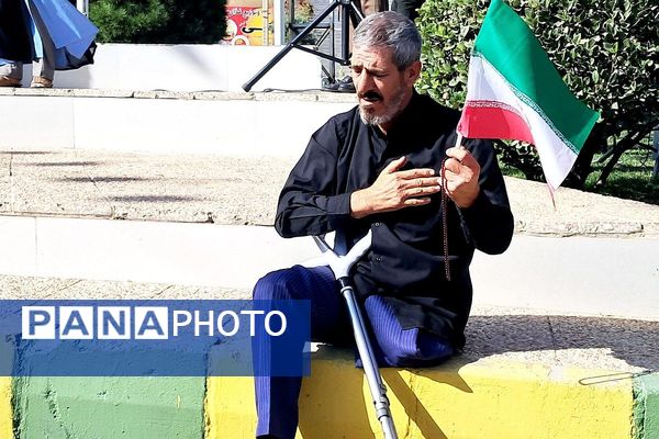 برگزاری مراسم راهپیمایی سیزده آبان با حضور دانش‌آموزان و مسئولین در ملارد