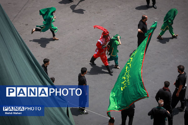 خیمه‌سوزان ظهر عاشورا در چهارراه گلوبندک تهران