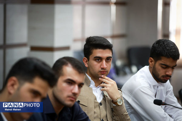 دومین روز نشست کارگروه تدوین سند دوازدهمین دوره مجلس دانش‌آموزی