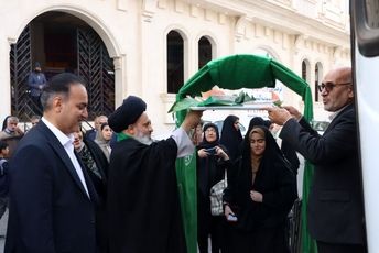 دانش آموزان دختر یزدی راهی سفر معنوی حج عمره شدند