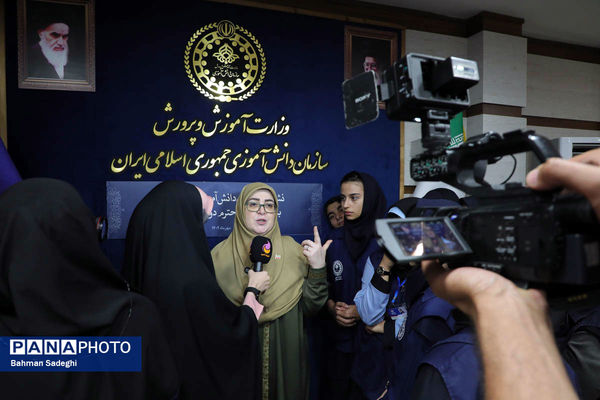 نشست سخنگوی دولت با دانش‌آموز خبرنگاران خبرگزاری پانا