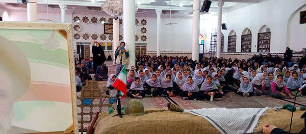 تجدید میثاق نسل آینده با شهدای دیروز در مسجد جامع شادمهر