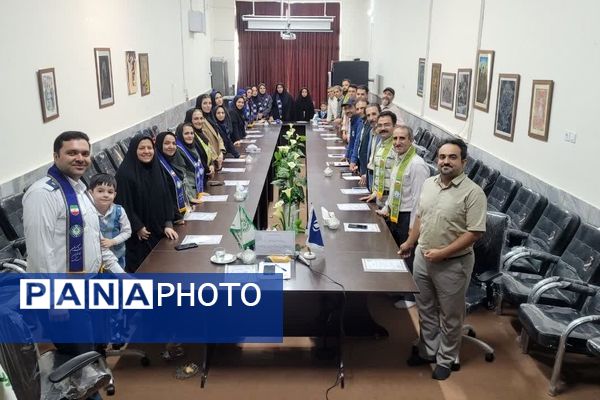 جلسه تقدیر از عوامل اجرایی همایش بزرگ یاوران مقاومت در کانون باهنر بجنورد