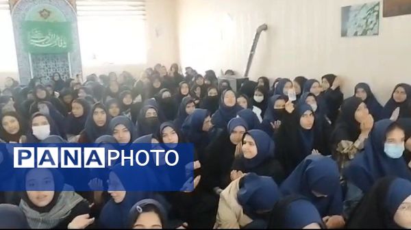  تقدیر از فعالین حجاب و عفاف در دبیرستان شاهد تکتم